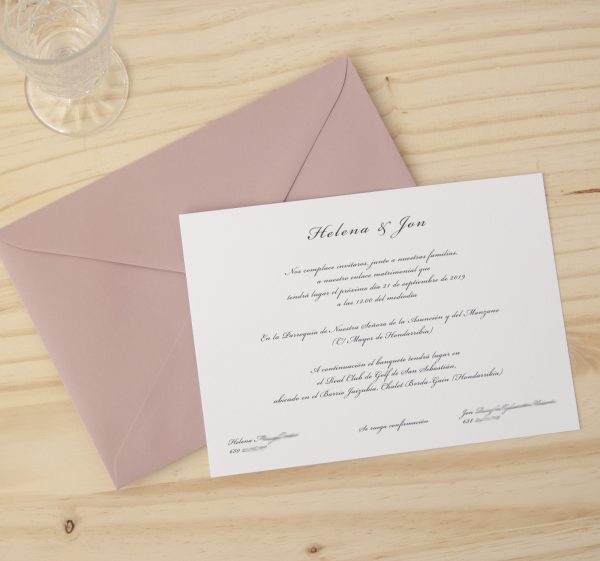 Invitación de boda clásica personalizada