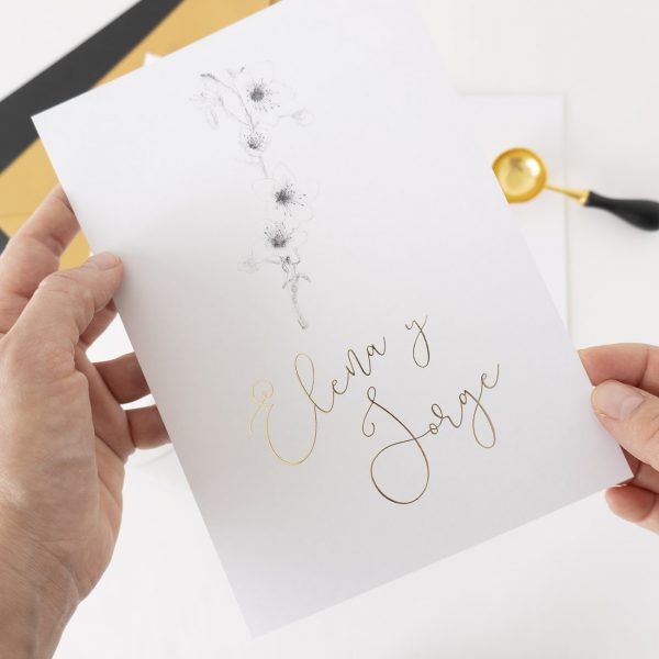 invitaciones de boda caligrafia dorado