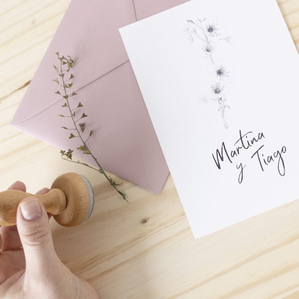 Invitaciones de boda primavera flores minimalistas caligrafia